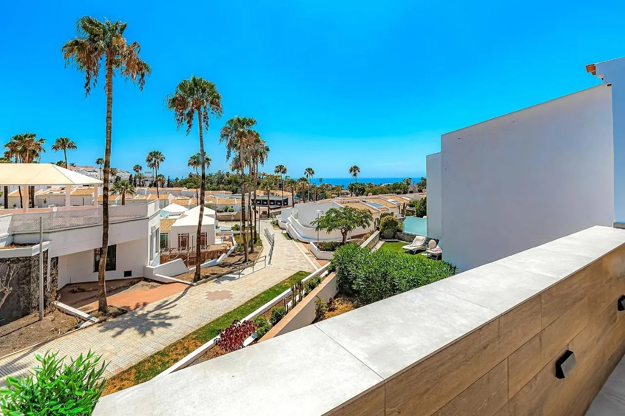 Apart Luxury Apartment In Island Village. 아데제 0*,  스페인